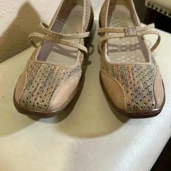 Rieker Mary Jane’s. Size 41 US size 9.5 - Picture 3 of 4
